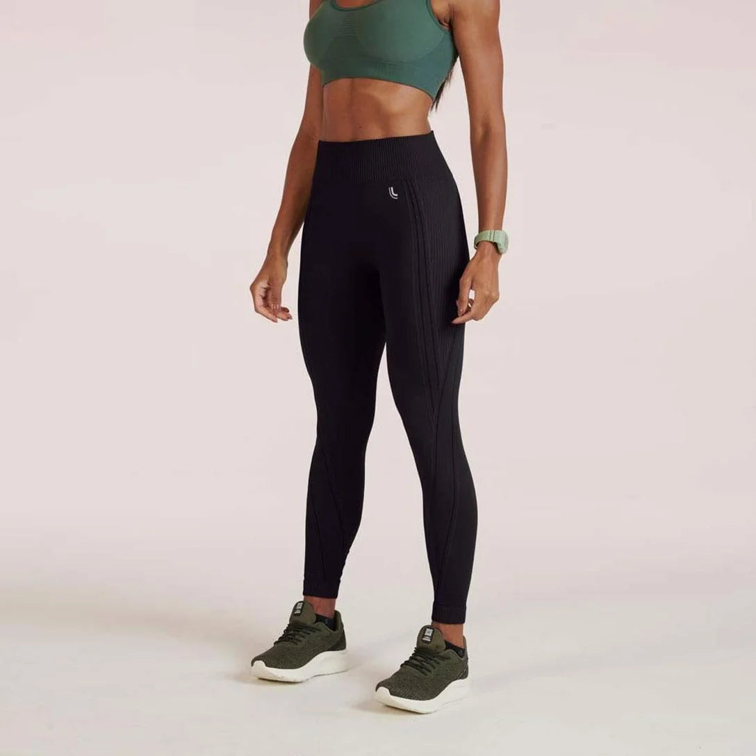 Calça Legging Max Lupo Sem Costura Fitness Sustentação :Feminino - Preto