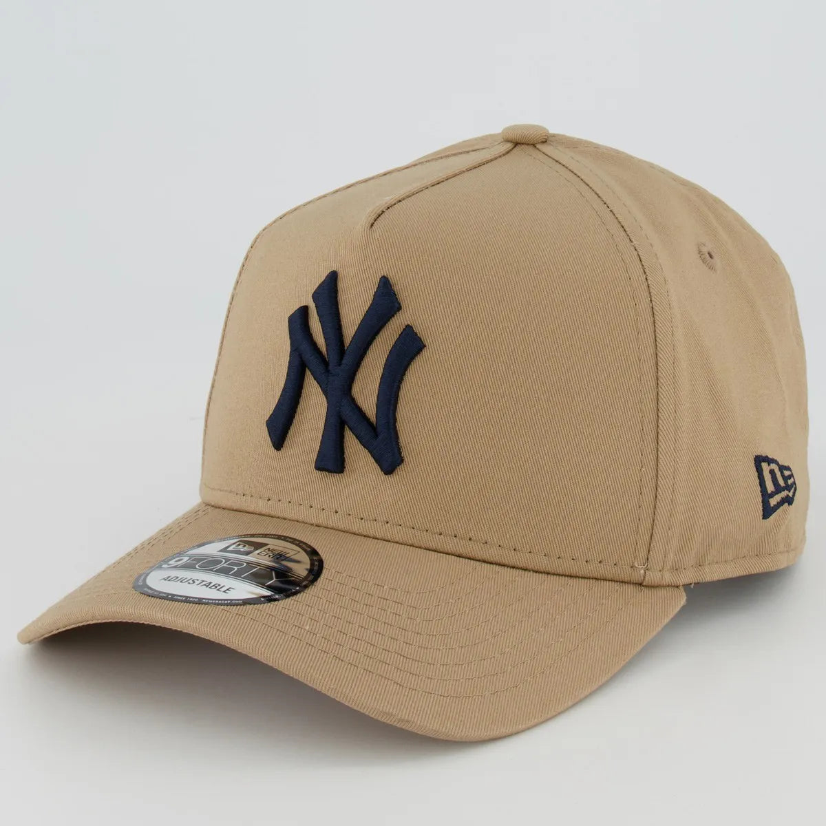 Boné New Era MLB New York Yankees 940 Bege e Preto