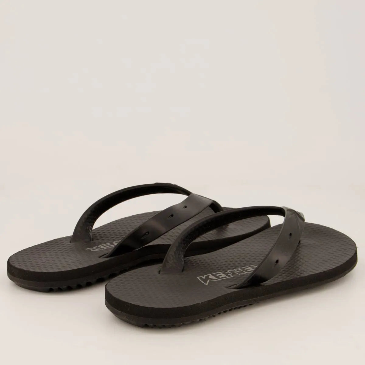 Chinelo Kenner Summer Preto
